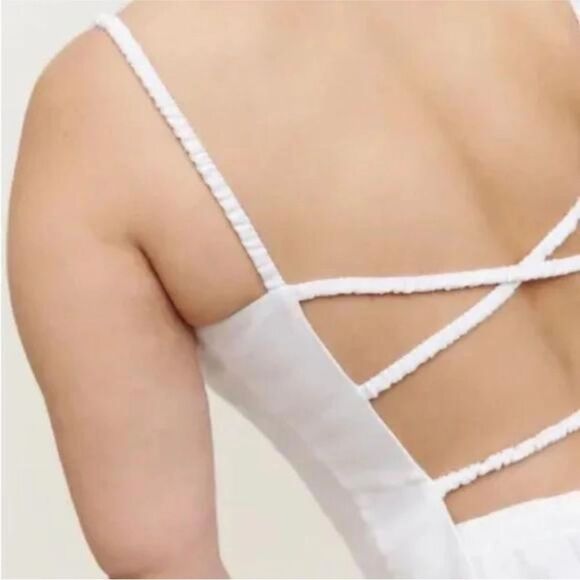 Reformation Amaya Strappy Open Back
100% Linen Top in White XL NWT - Picture 4 of 5